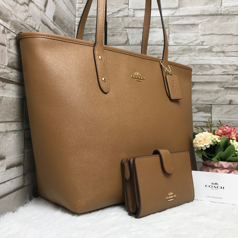 👜COACH SET🌺 CITY ZIP TOTE & WALLET - Picture 3 of 8